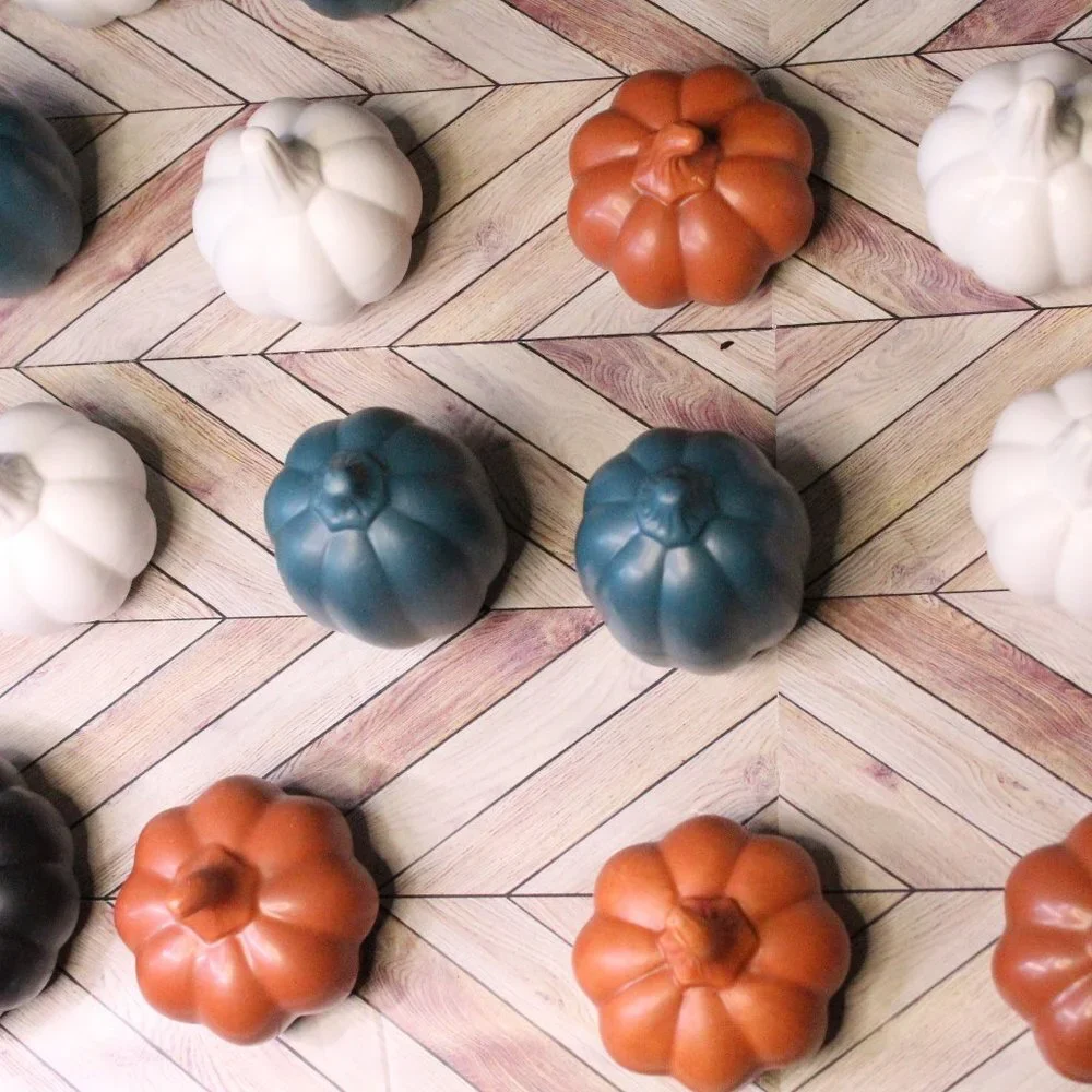 Small Festive Pumpkin Decor Set - Multicolor